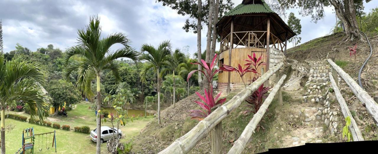 Ecohostal Palmares Del Rio Guachaca Bagian luar foto